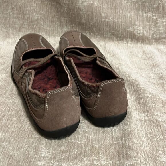 Clarks Cloudstepper Brown Flats - Picture 4 of 9